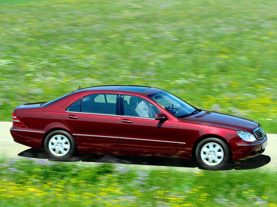  Mercedes-Benz S400 CDI (W220) 1999 года  (фото 8 из 8)